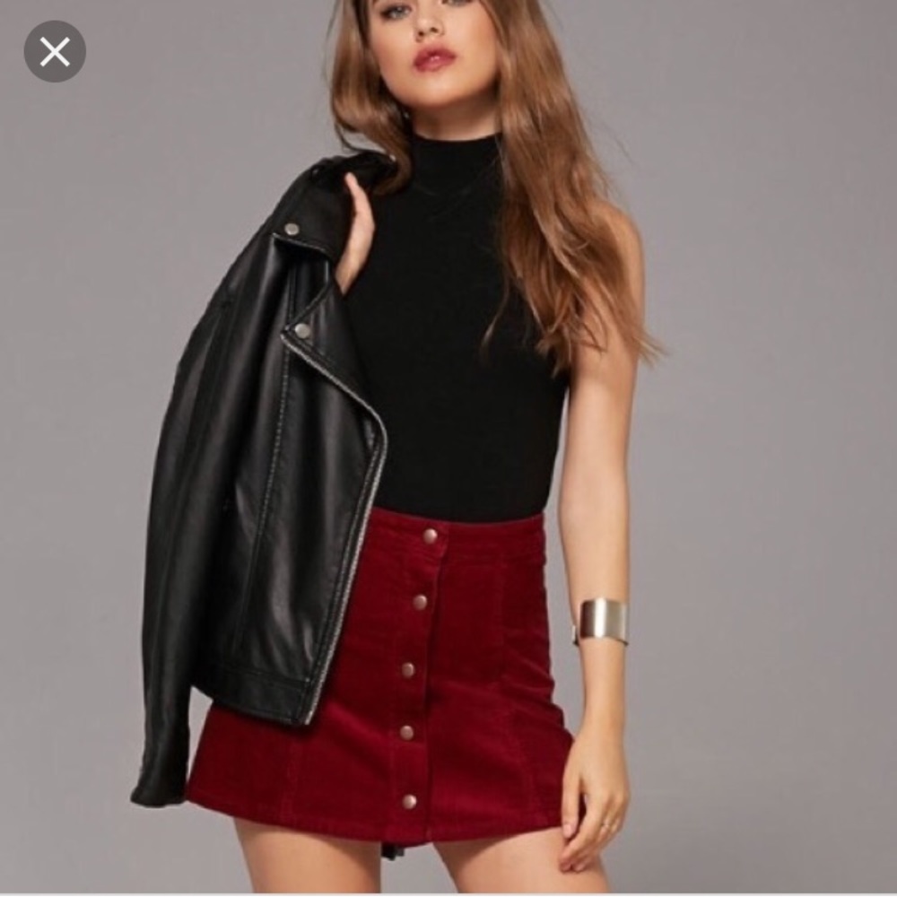 Skirt - Picture 2 of 6